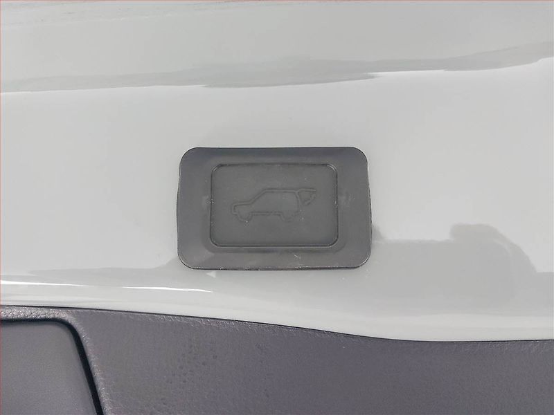 Toyota RAV4 (2022) 2.5 Hybrid - fotka 17 z 20