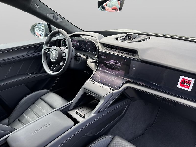Porsche Cayenne Turbo Electric - fotka 24 z 29
