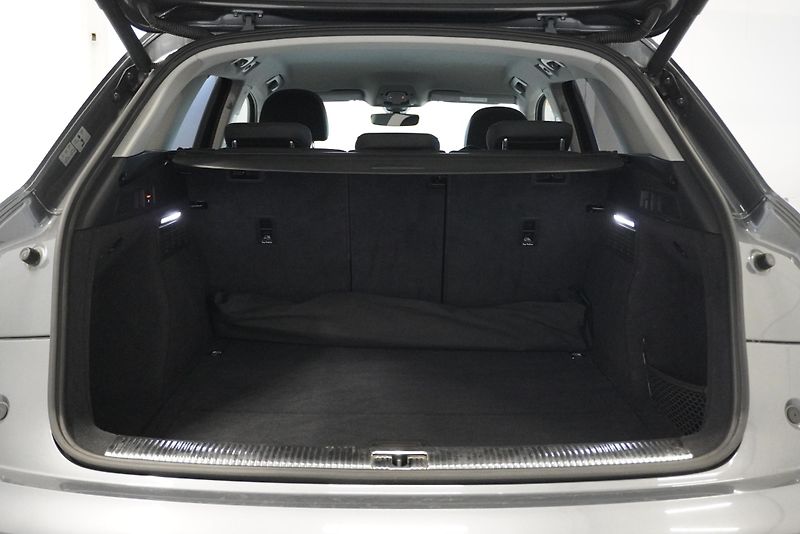 Audi Q5 2,0 40 TDI 140kW QUATTRO  - fotka 26 z 36