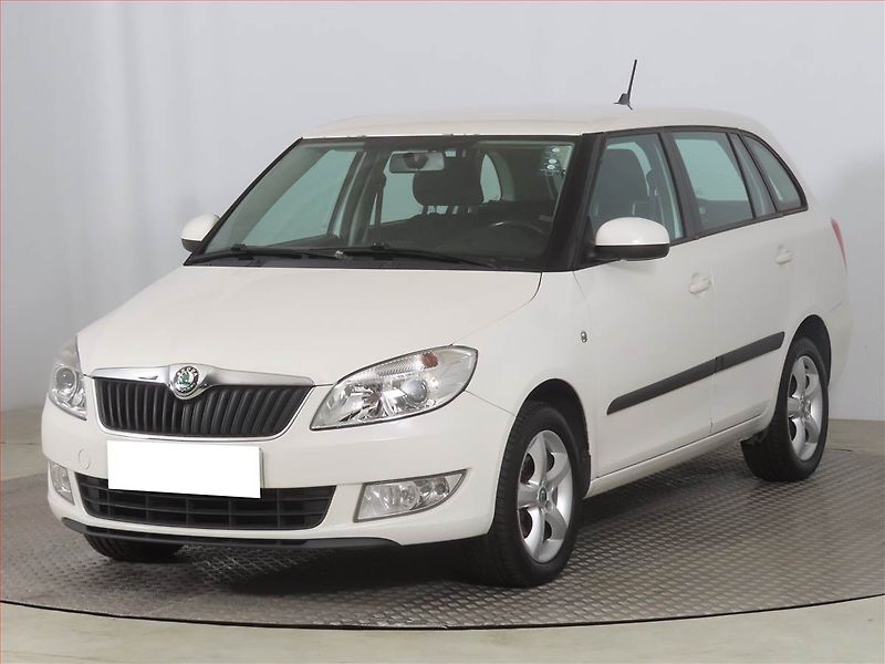 Škoda Fabia (2012) Elegance 1.2 TSI, po STK - fotka 2 z 19