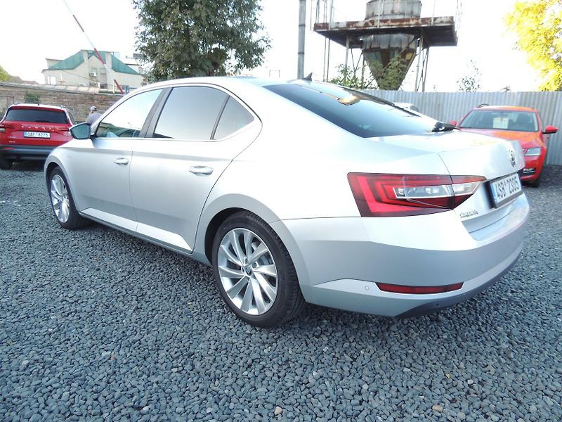 Škoda Superb (2017) 2.0TDi,140kw,L&K,ČR - fotka 7 z 66