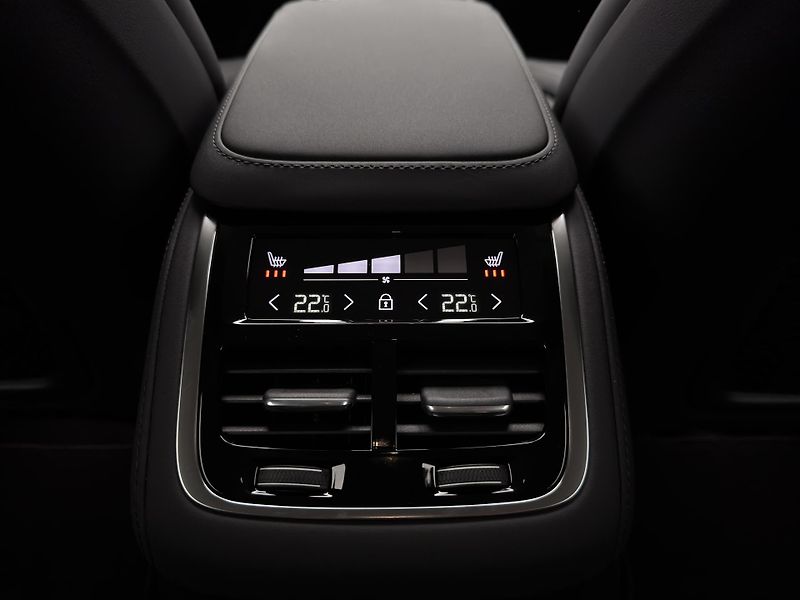 Volvo XC90 (2026) T8 AWD Plug-in BRIGHT PLUS 7m - fotka 19 z 27