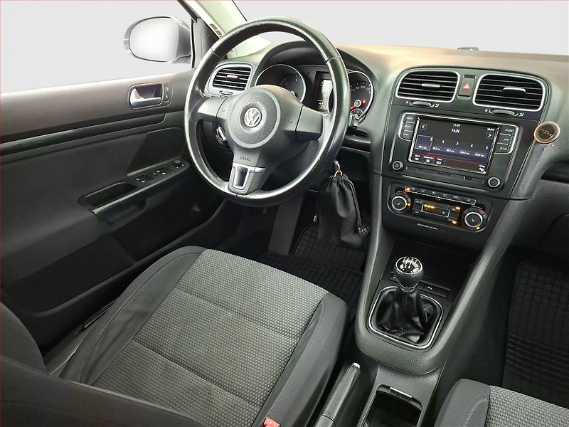 Volkswagen Golf (2010) 1.6 TDI, po STK, Tažné - fotka 7 z 16