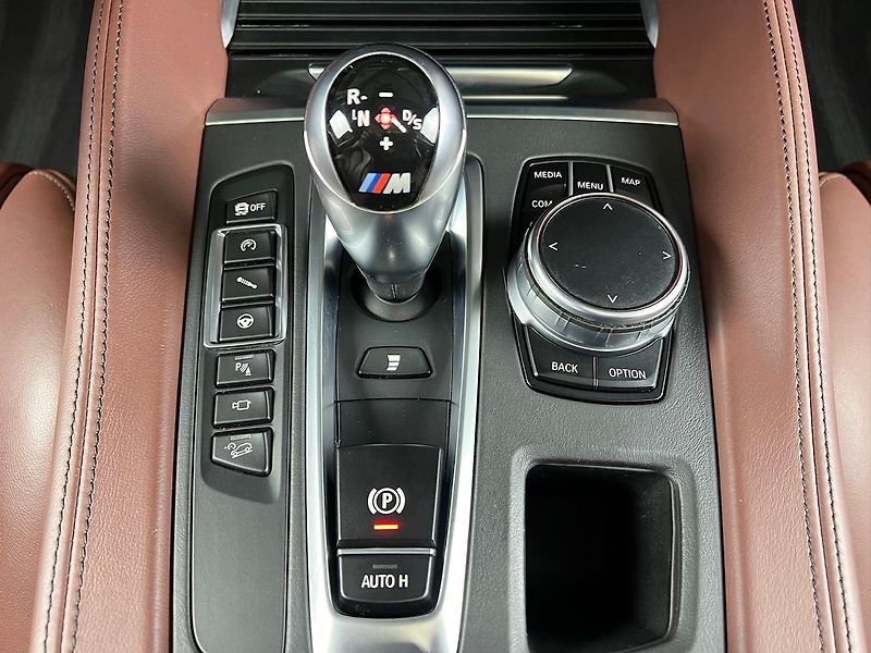 BMW X5 423KW INDIVIDUAL, PANORAMA - fotka 28 z 35