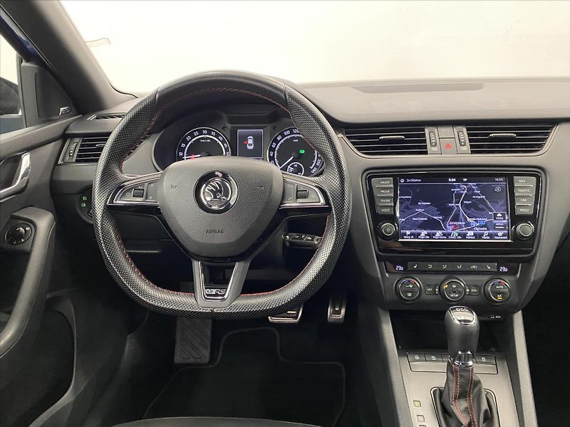 Škoda Octavia 2,0 TDI DSG 135 kW RS - fotka 10 z 24