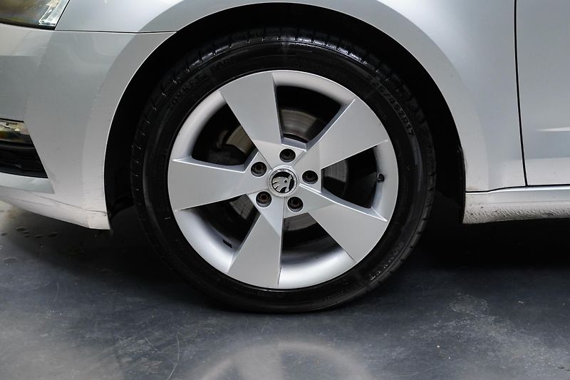 Škoda Octavia - fotka 10 z 24
