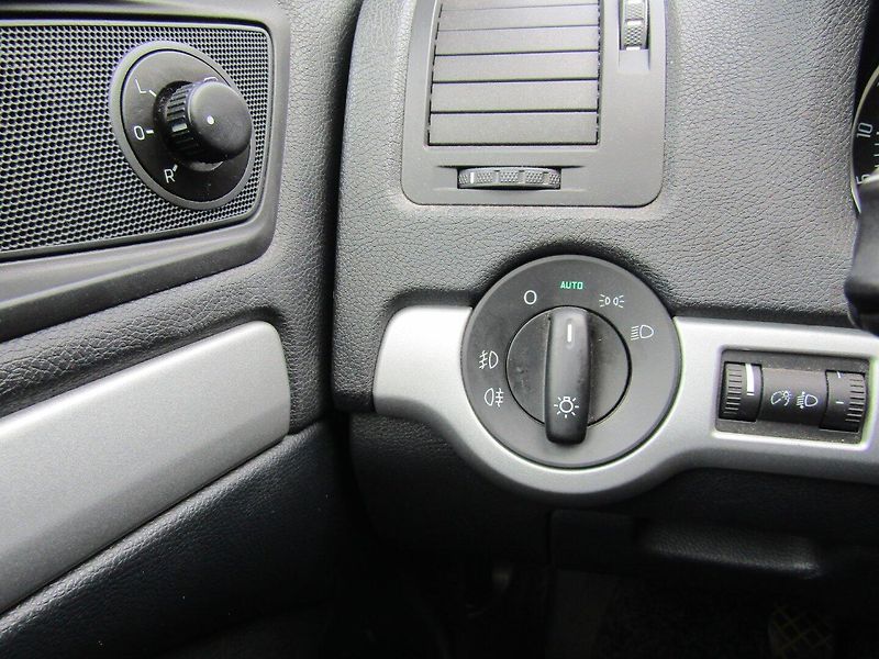 Škoda Octavia (2013) 1.6 TDI 77kW NAVIGACE - fotka 29 z 38