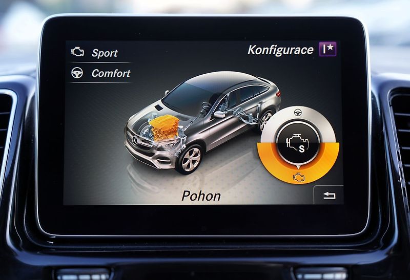 Mercedes-Benz GLE 350d 4Matic AMG/tažné/Harman - fotka 41 z 46