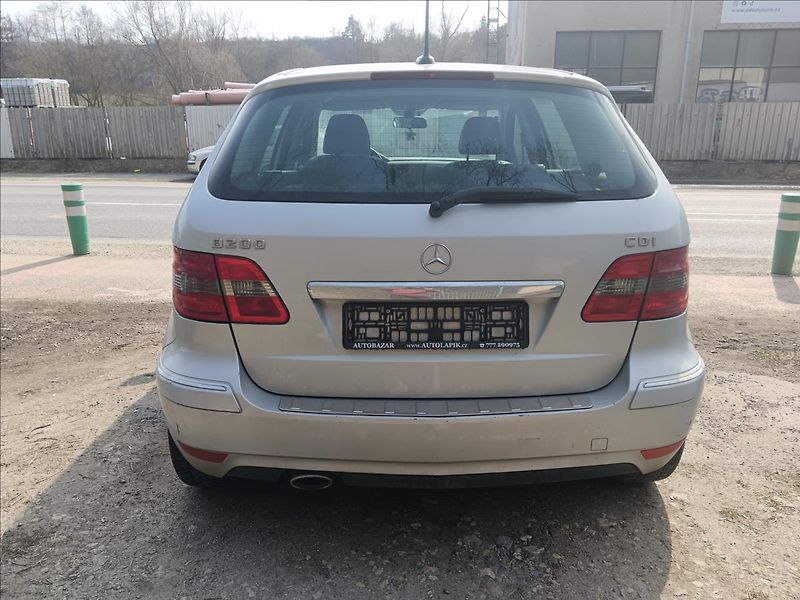 Mercedes-Benz Třídy B 2,0 CDi Automat - fotka 10 z 22