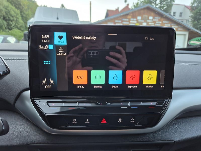 Volkswagen ID.4 150kw, PERFORMACE SOH 93,5% - fotka 29 z 46