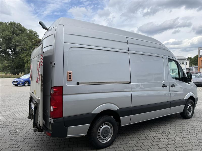 Volkswagen Crafter 2,0   105kW,PLOŠINA,1.MAJ,SERV - fotka 6 z 23