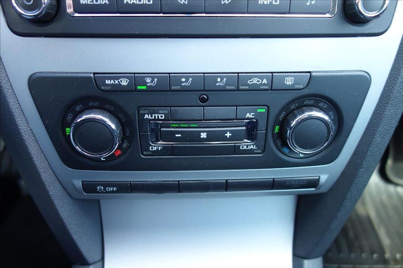 Škoda Octavia 1,2 TSi 77KW, ČR, ELEGANCE. - fotka 22 z 26