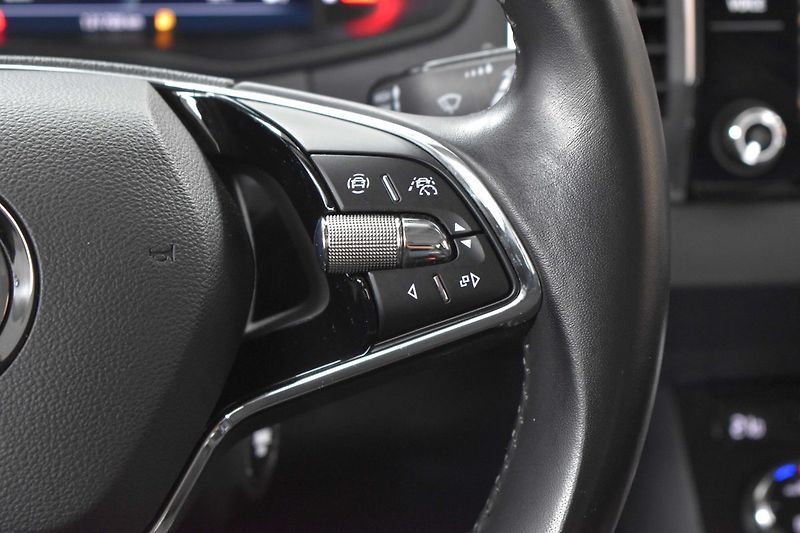 Škoda Karoq 2.0TDI*REZERVACE* - fotka 20 z 44