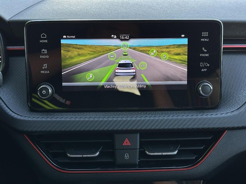 Škoda Kamiq 1.0TSi Monte Carlo 116PS Matri - fotka 32 z 44