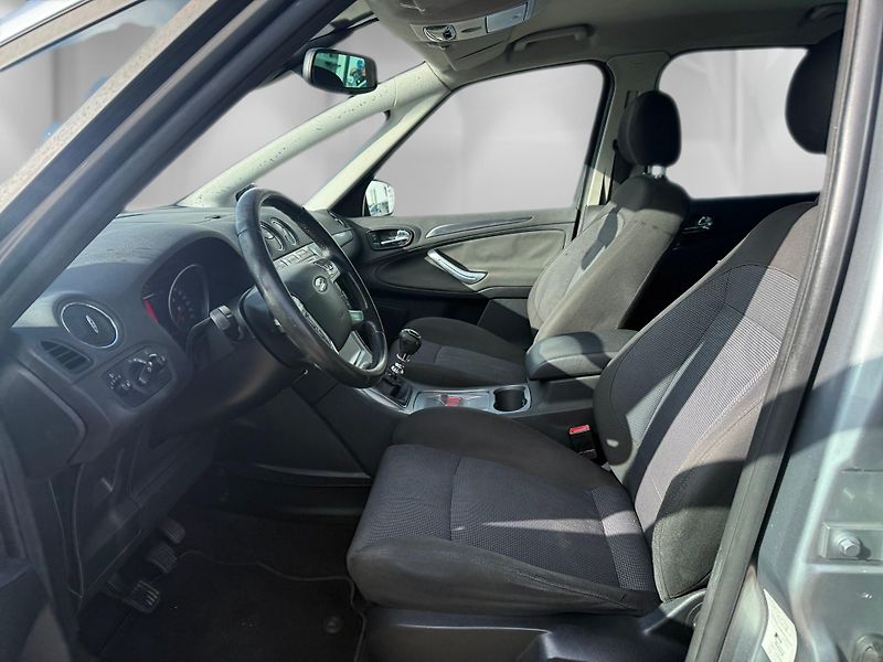 Ford S-MAX (2006) 1,8 TDCi 92 kW Trend - fotka 13 z 24