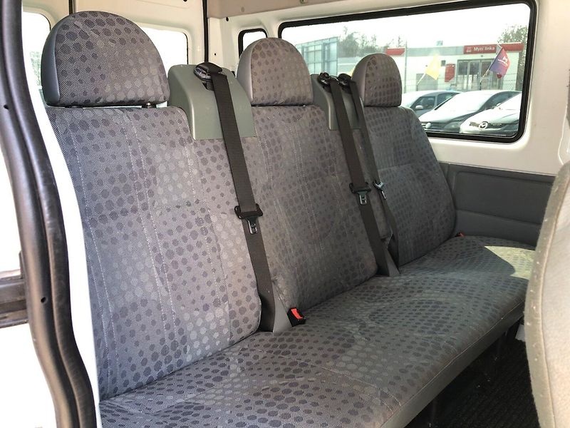 Ford Transit Courier (2013) 2.2 TDCi 9 Míst - fotka 12 z 24