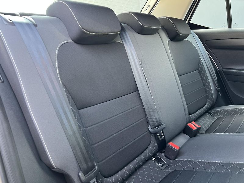 Škoda Fabia 1.0MPi 44kw TEMPOMAT KLIMA - fotka 23 z 36