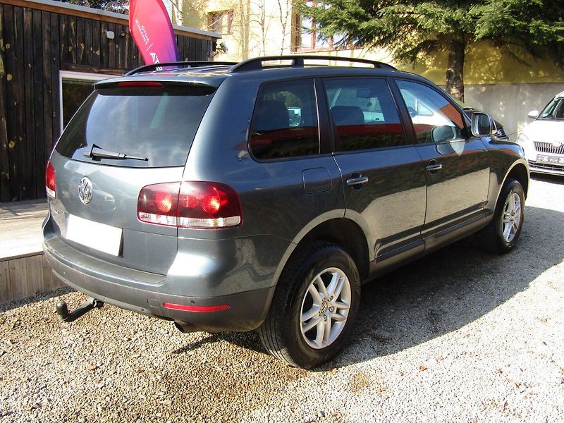 Volkswagen Touareg (2008) 2.5 TDI 4X4  PRUŽINY - fotka 11 z 38
