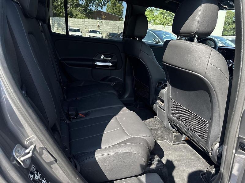 Mercedes-Benz GLB 200d 4MATIC - fotka 14 z 17