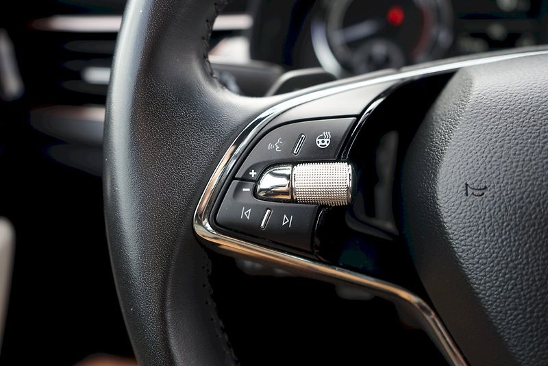 Škoda Kamiq (2021) TSI 110 kW DSG Style - tažné - fotka 18 z 33