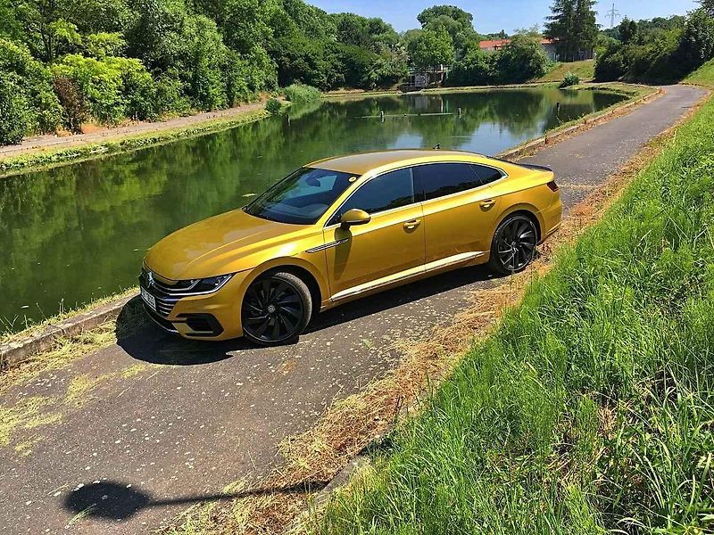 Neoficiální render Volkswagenu Arteon v karosářské verzi kombi.