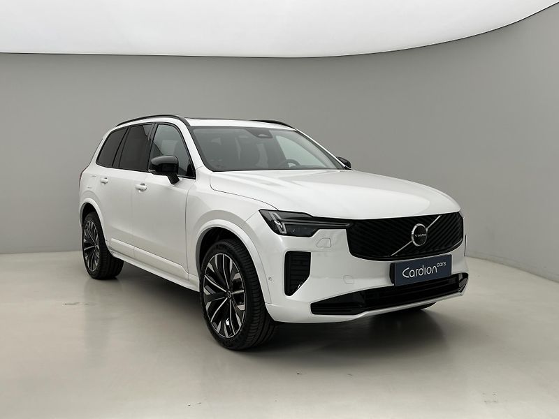 Volvo XC90 (2026) B5 AWD DARK PLUS - fotka 15 z 47