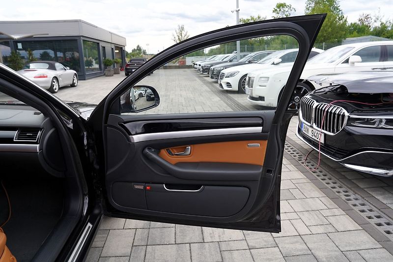 Audi A8 4.2 TDI Long,4x4 Exclusive - fotka 22 z 50