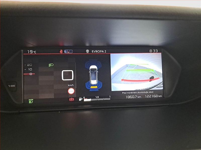 Citroën C4 Picasso (2017) 1.6 BlueHDi, 7 míst, Navi - fotka 22 z 23