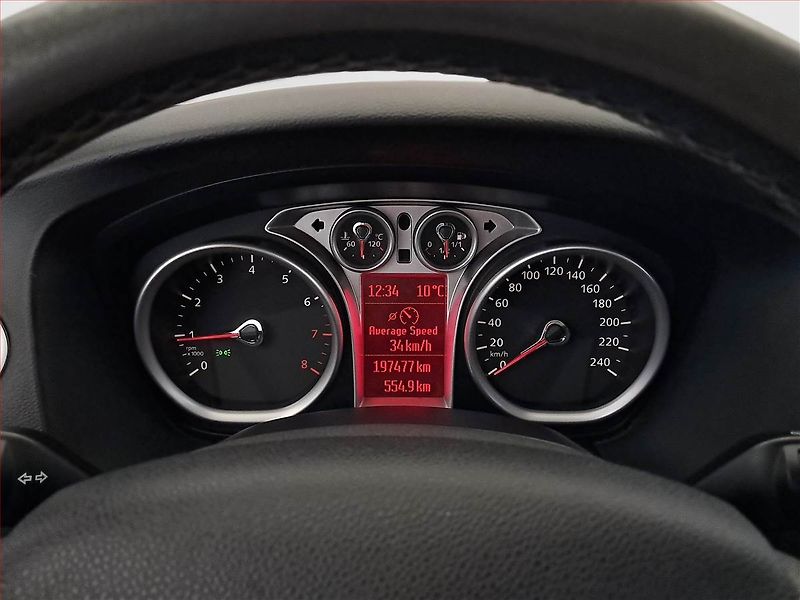 Ford Focus (2009) 1.6 16V, po STK, oblíbený vůz - fotka 11 z 18