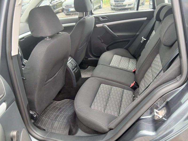 Škoda Octavia 1.6 TDI, BEZ KOROZE! - fotka 37 z 43