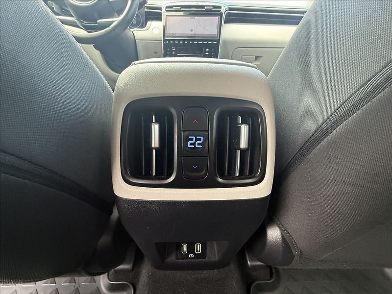 Hyundai Tucson 1,6 T-GDI 110kW DCT Style - fotka 20 z 26