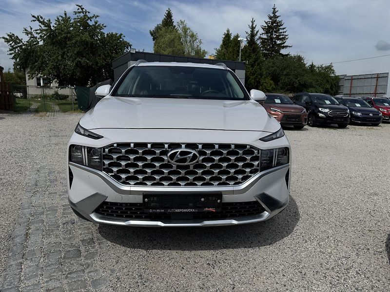 Hyundai Santa Fe (2021) 2.2.CRDi, 4x4, AT, 7 - míst.  - fotka 3 z 26