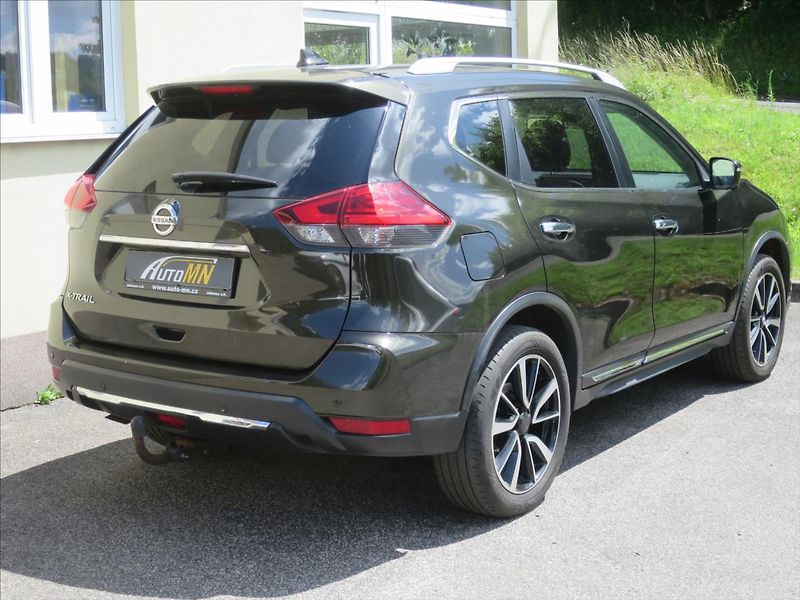 Nissan X-Trail 2,0  dCi Panorama 360°  7 míst - fotka 6 z 29