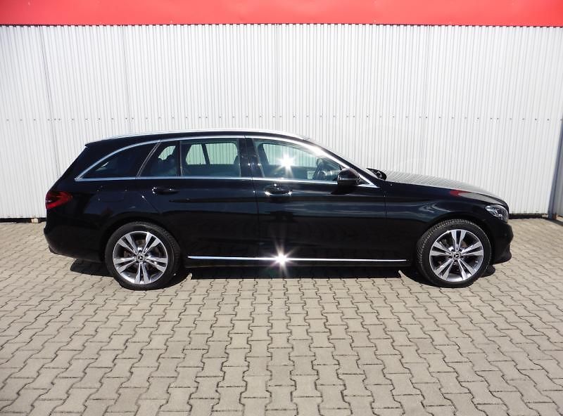 Mercedes-Benz Třídy C 220d 4Matic Avantgarde, Navi, - fotka 5 z 20