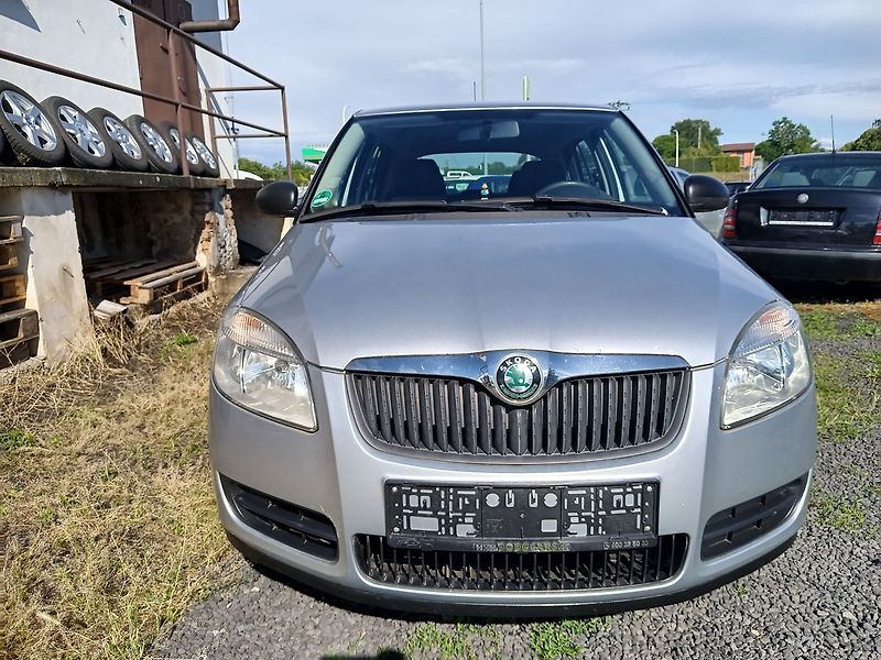 Škoda Fabia 1.4 16V Combi  Cool - fotka 8 z 26