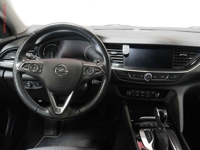 Opel Insignia (2021) 2.0CDTi, AT, výhřev sed - fotka 11 z 21
