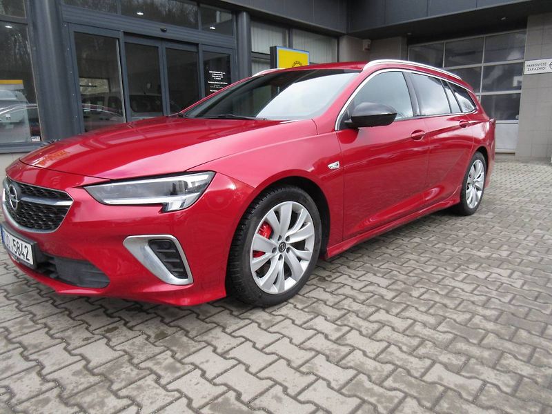 Opel Insignia GSi Sports Tourer F 2.0 SHT & - fotografie inzerátu