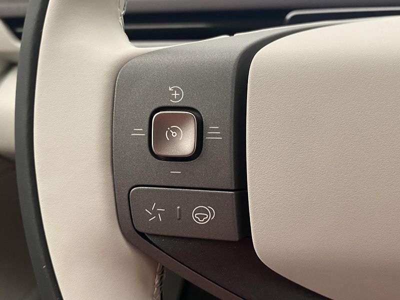 Volvo EX60 (2026) P10 AWD ELECTRIC ULTRA TWIN - fotka 35 z 79