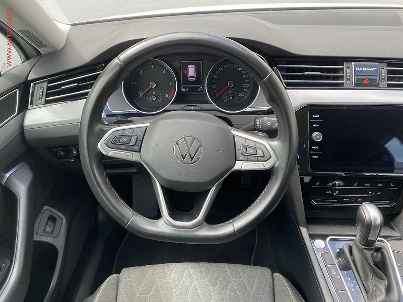 Volkswagen Passat (2023) 2.0 TDi, Business, DSG, LED - fotka 11 z 19