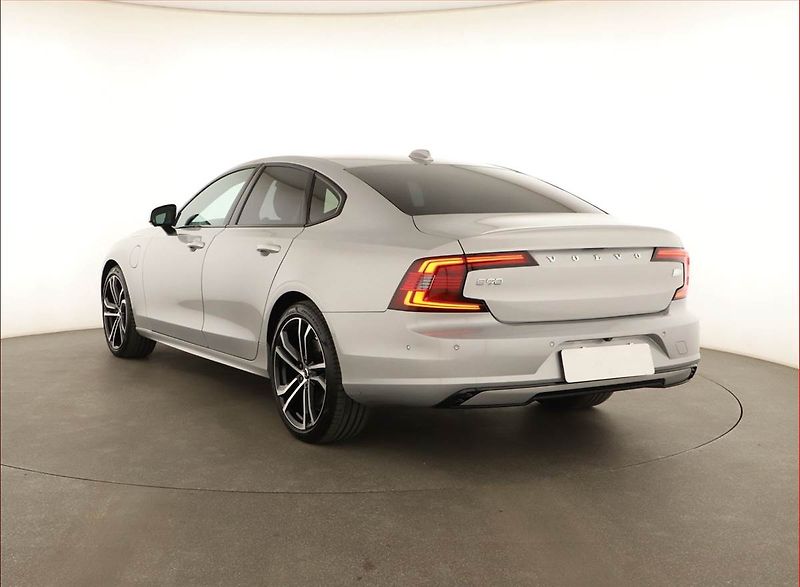 Volvo S90 (2024) T8 Recharge - fotka 4 z 20