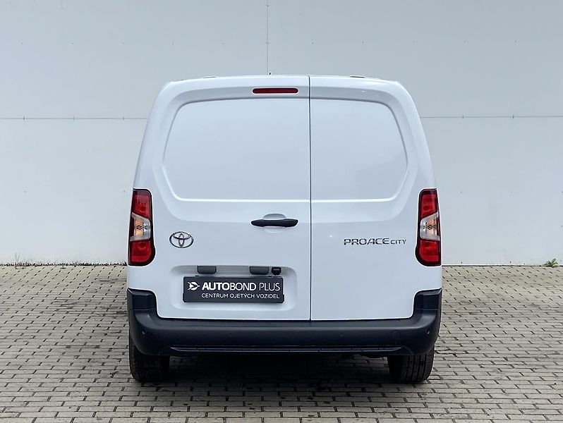 Toyota ProAce City 1.5 D-4D 130k Long Active Mult - fotka 9 z 21