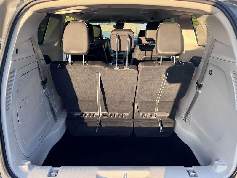 Chrysler Pacifica (2023) 3,6 Hybrid RU Radar Limit 2023 - fotka 7 z 20