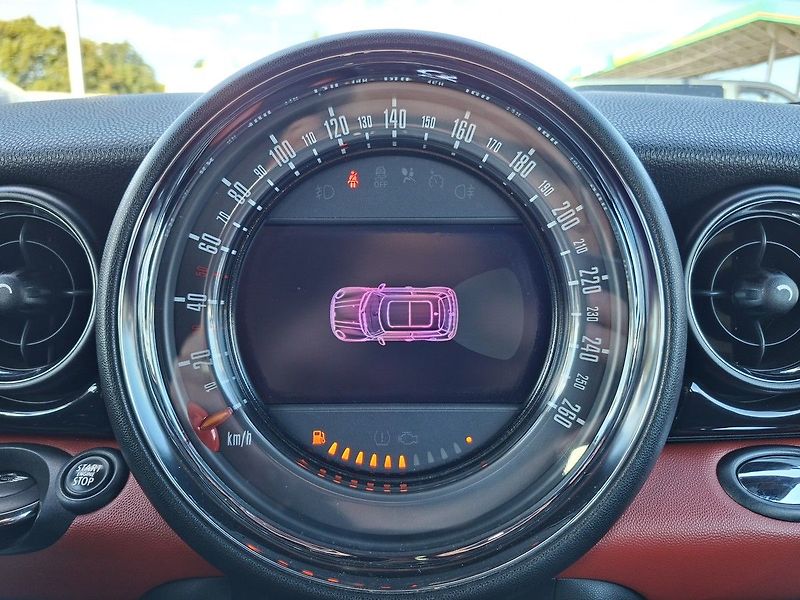 Mini Cooper JOHN WORKS 1,6i 155kW M6 - fotka 21 z 23