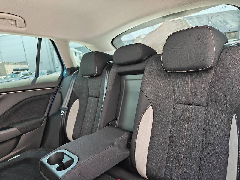 Škoda Scala Top Selection 7DSG 1,0TSI - fotka 8 z 23