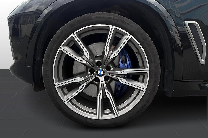 BMW X5 M50d - fotka 7 z 14