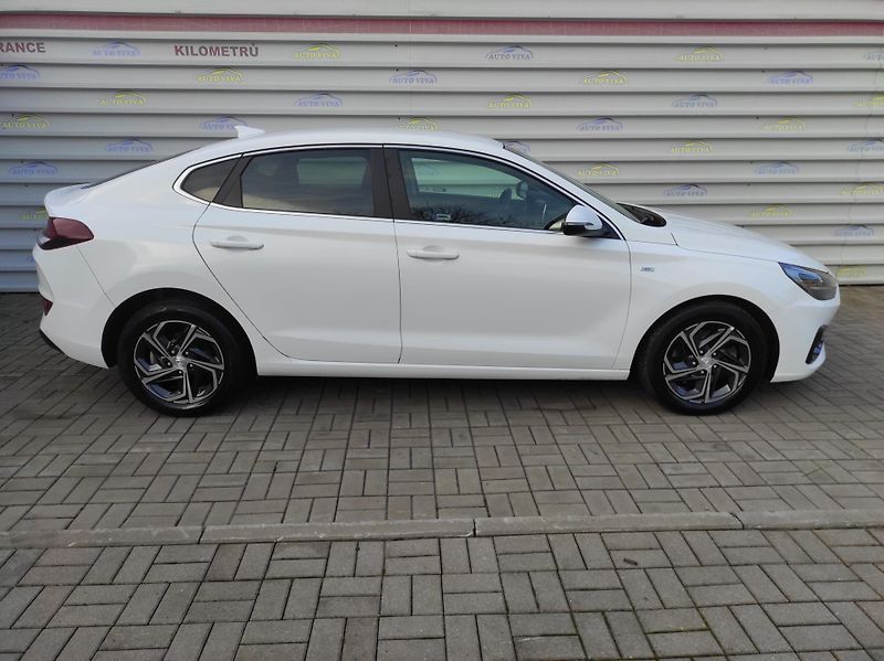 Hyundai i30 1,5T-GDi mHev,48V,AT,Fastback - fotka 6 z 42