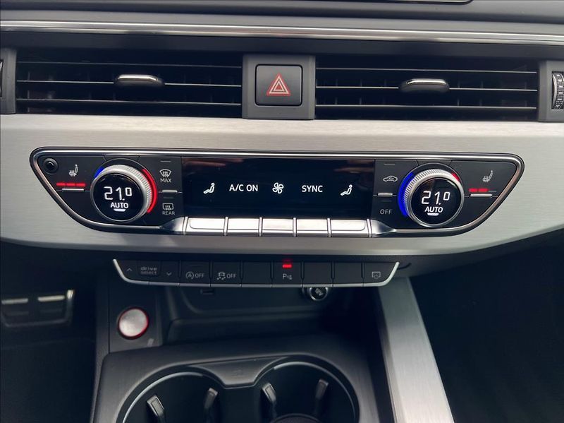 Audi S5 3,0 TDi QUATTRO / LED / MASÁŽE - fotka 36 z 49
