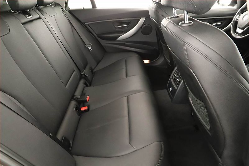 BMW Řada 3 (2014) 318 d, Navi, Xenony, Tempomat - fotka 7 z 14
