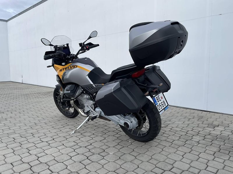 Moto Guzzi (2026) V100 Stelvio ARAS E5+ - fotka 9 z 16