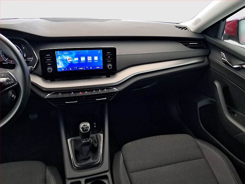 Škoda Octavia (2021) 1.5 TSI, Tempomat - fotka 8 z 19